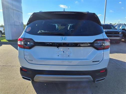 2025 Honda Pilot Touring 8-Passenger
