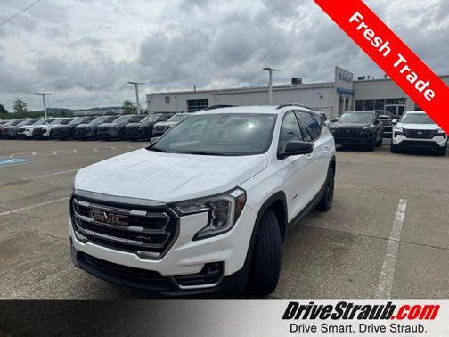 Summit White 2024 GMC Terrain AWD AT4
