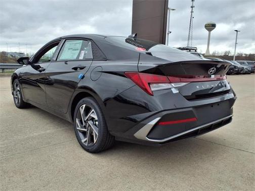 2025 Hyundai ELANTRA HEV SEL Sport