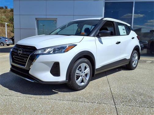 2025 Nissan Kicks S
