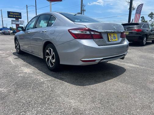 Lunar Silver Metallic 2017 Honda Accord LX