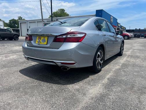 Lunar Silver Metallic 2017 Honda Accord LX
