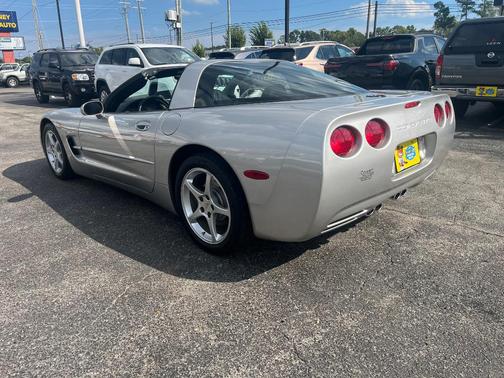 2004 Chevrolet Corvette Base