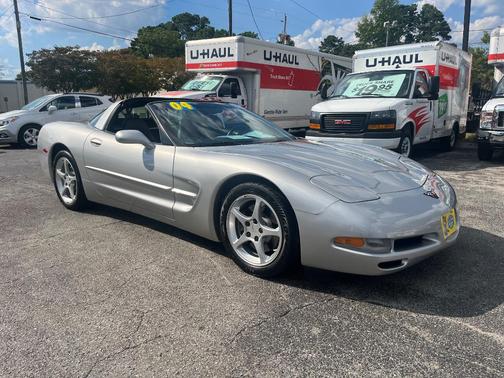 2004 Chevrolet Corvette Base