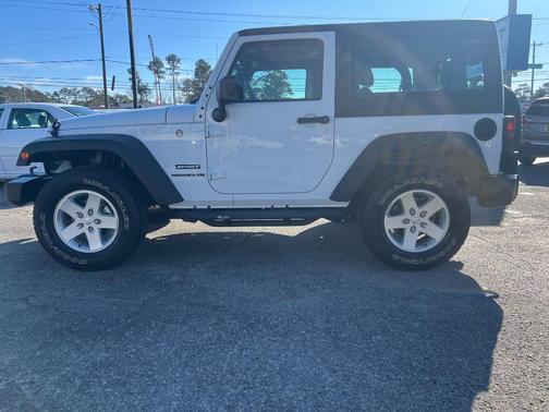 2017 Jeep Wrangler Sport