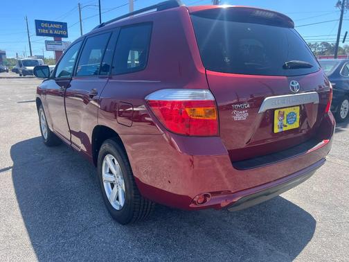 BURGUNDY 2009 Toyota Highlander Base
