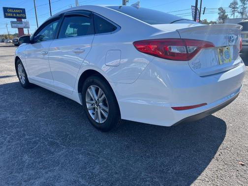 2017 Hyundai SONATA SE