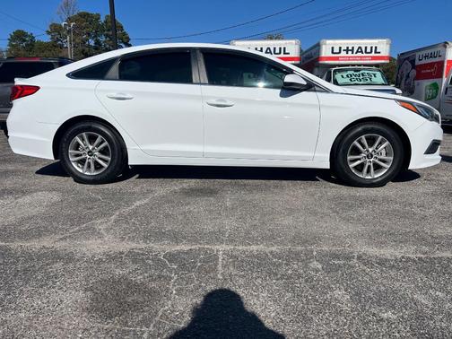 2017 Hyundai SONATA SE