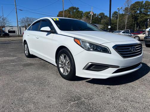 2017 Hyundai SONATA SE