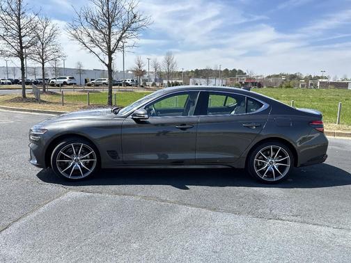 2023 Genesis G70 2.0T