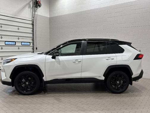 2024 Toyota RAV4 Hybrid XSE
