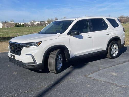 2023 Honda Pilot LX