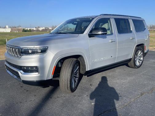 2024 Jeep Grand Wagoneer Base