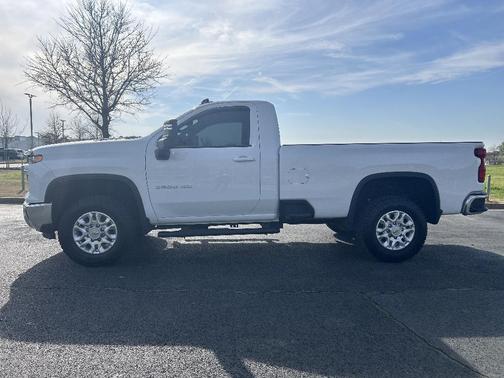 Summit White 2024 Chevrolet Silverado 3500 LT