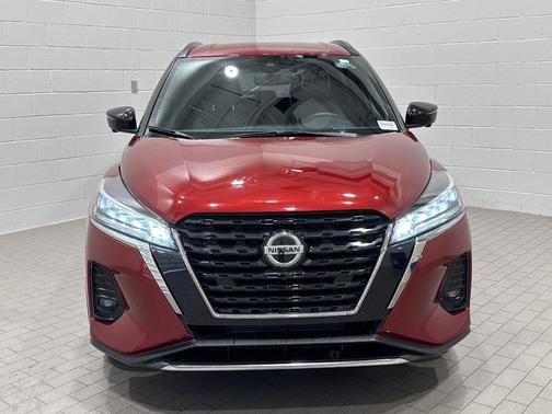 2021 Nissan Kicks SR