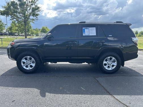 Midnight Black Metallic 2022 Toyota 4Runner SR5