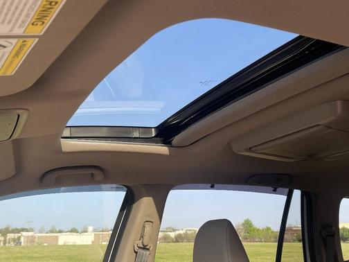 Platinum White Pearl 2021 Honda Pilot Touring 7-Passenger