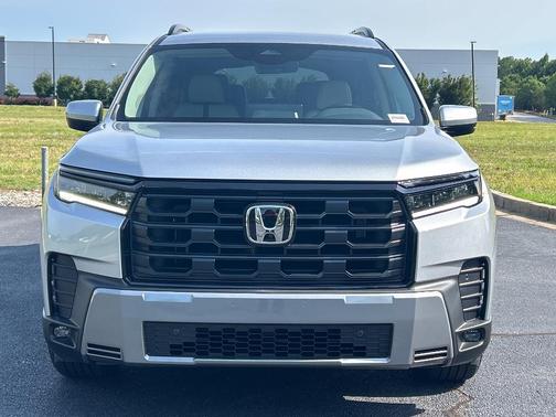 Solar Silver Metallic 2026 Honda Pilot EX-L