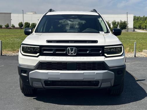 Platinum White Pearl 2026 Honda Passport RTL Towing