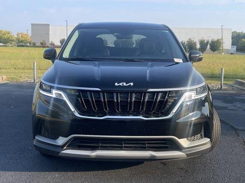 2022 Kia Carnival LXS