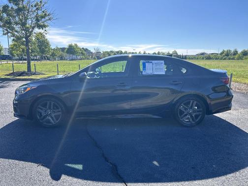 Aurora Black 2021 Kia Forte GT-Line
