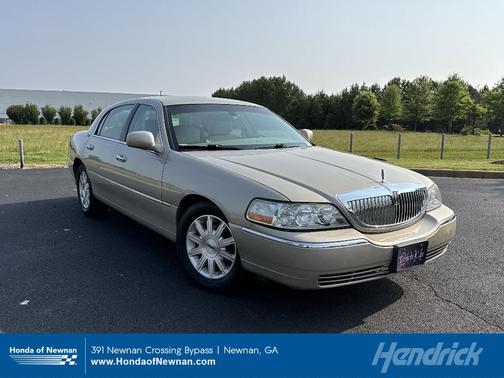 2011 Lincoln Town Car Signature Limited