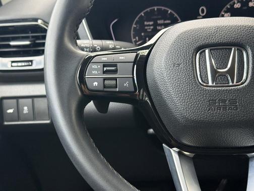 Platinum White Pearl 2025 Honda Pilot Touring