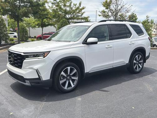 Platinum White Pearl 2025 Honda Pilot Touring