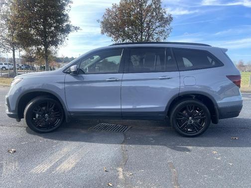 2022 Honda Pilot Black Edition