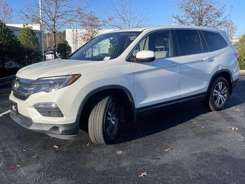 2017 Honda Pilot EX-L w/ Navigation