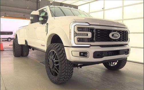 2025 Ford F-450 Platinum