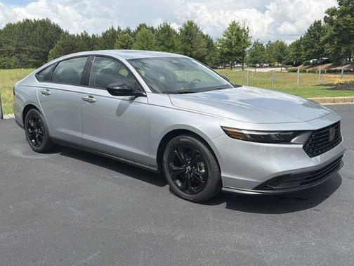 Solar Silver Metallic 2025 Honda Accord SE
