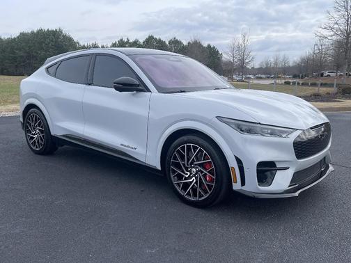 2022 Ford Mustang Mach-E GT