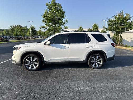2023 Honda Pilot Touring