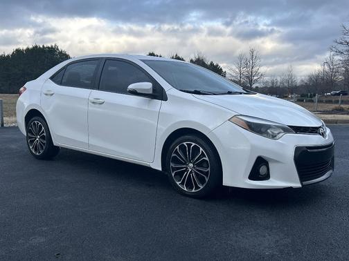 2015 Toyota Corolla S Plus