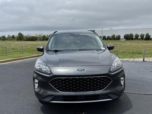 2020 Ford Escape Titanium Hybrid