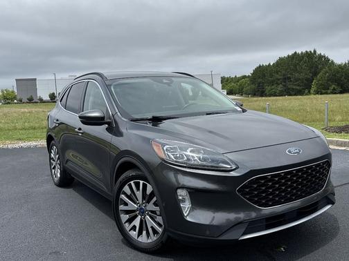 2020 Ford Escape Titanium Hybrid