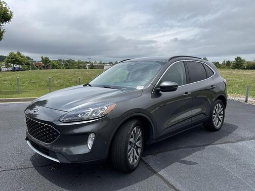2020 Ford Escape Titanium Hybrid
