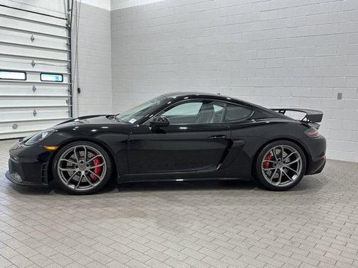 2023 Porsche 718 Cayman GT4