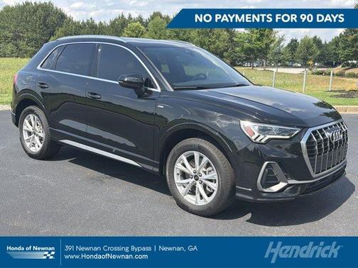 Mythos Black Metallic 2024 Audi Q3 45 S line Premium