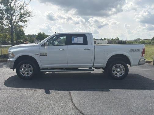 Bright White Clearcoat 2018 RAM 2500 Laramie