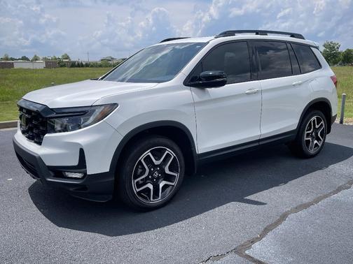2023 Honda Passport Elite