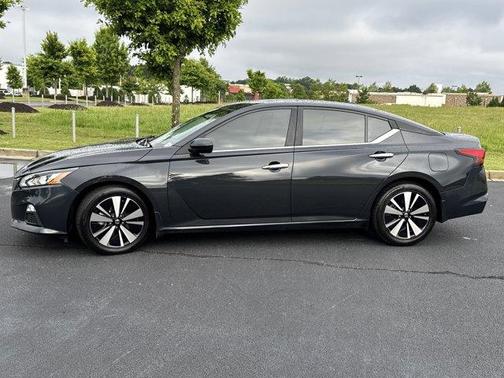 2021 Nissan Altima 2.5 SV