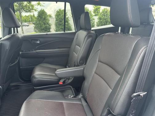 2022 Honda Pilot Black Edition