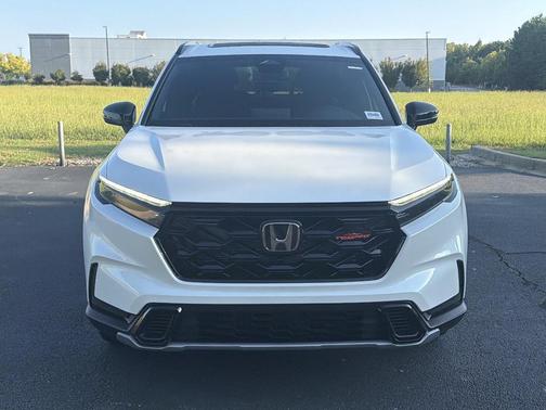 Platinum White Pearl 2026 Honda CR-V Hybrid TrailSport