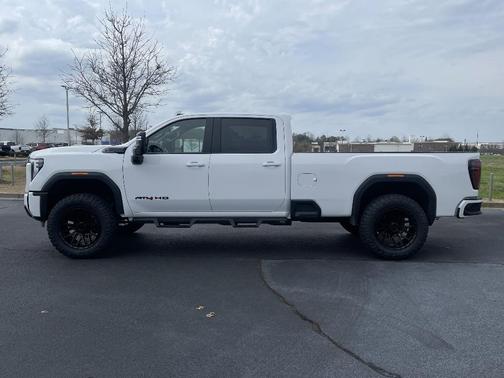 2024 GMC Sierra 2500 AT4