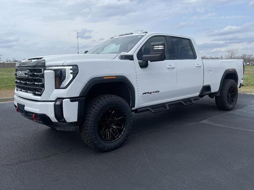 2024 GMC Sierra 2500 AT4