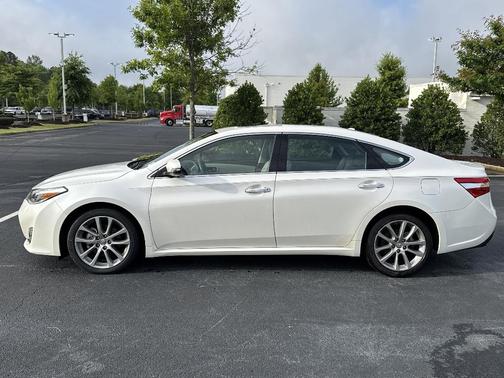 2014 Toyota Avalon XLE