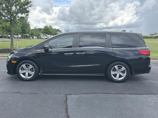 Crystal Black Pearl 2020 Honda Odyssey EX-L