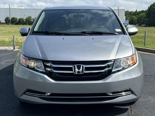 Lunar Silver Metallic 2017 Honda Odyssey SE